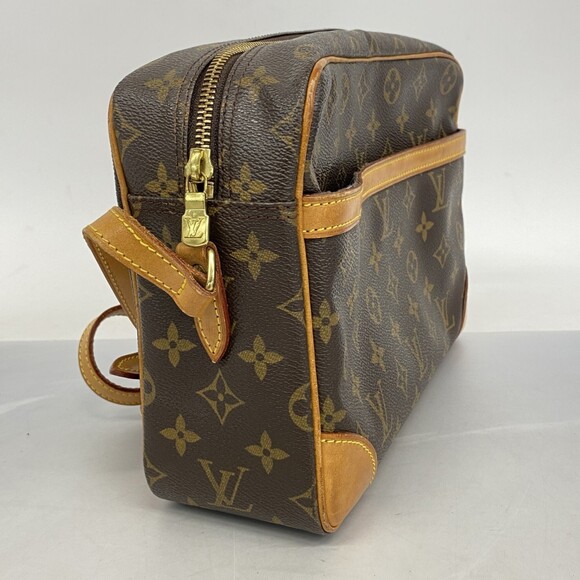 LOUIS VUITTON Brown Monogram Shoulder Bag - Picture 2 of 12